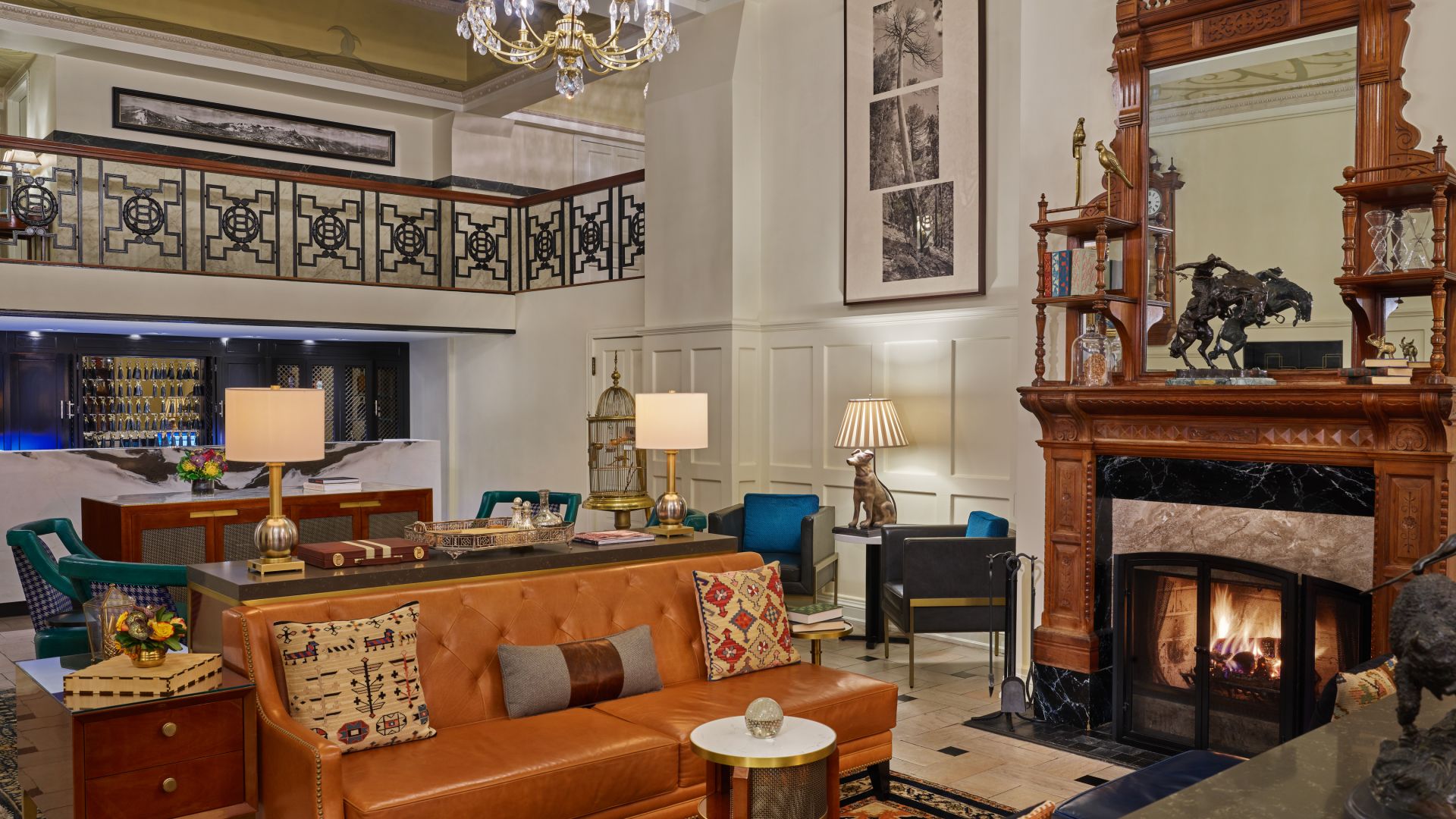 The Classic Oxford Lobby - Filled with character and antiques